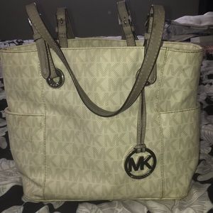 Michael kors purse